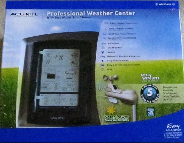 New Acu-Rite Deluxe Wireless Indoor/Outdoor Weather Station Center